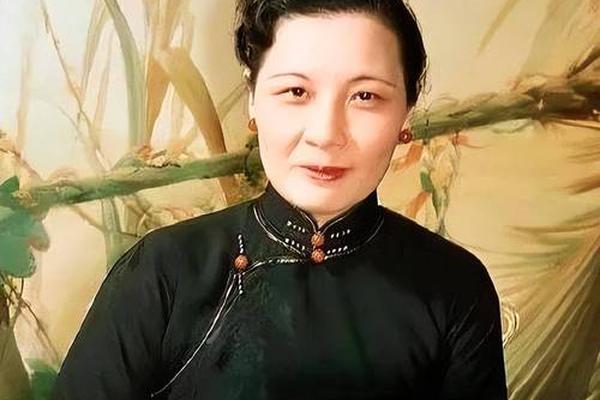 宋美龄八字