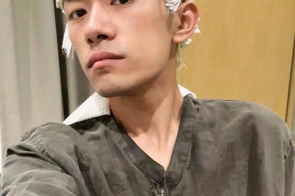易烊千玺痣相解说;易烊千玺的痣在什么位置
