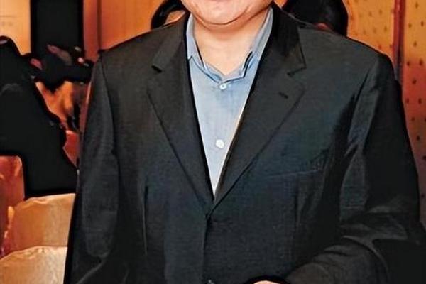 刘銮雄痣相;刘銮雄头上一颗痣