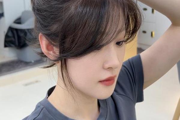 韩式八字刘海发型图片