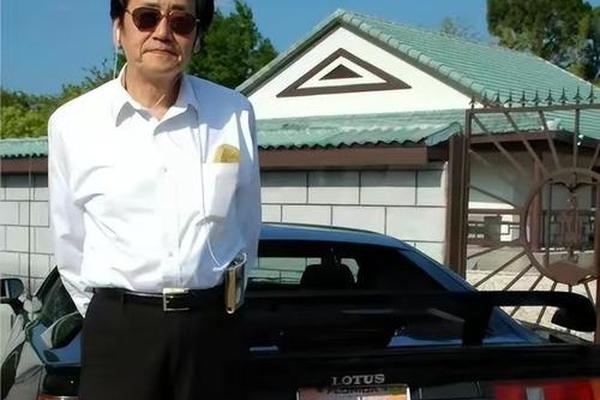 倪海厦身宫在官禄痣相—官禄宫有痣的大人物
