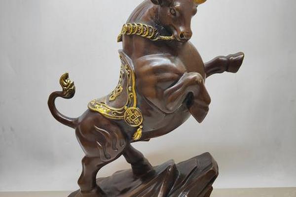 生肖牛摆件客厅,属牛客厅摆什么旺财