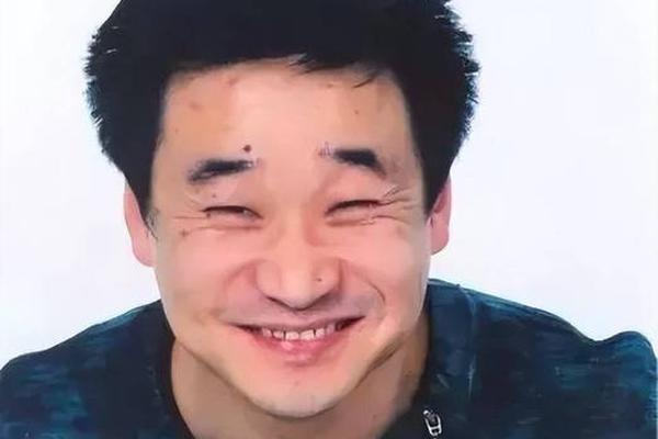 八字眉的男生