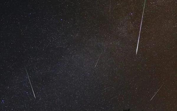 双子座流星雨洒满(等不到双子座流星雨)