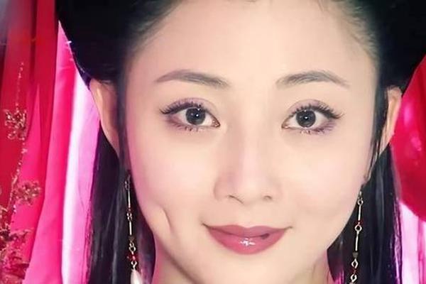 容妃痣相;鼻翼有痣的明星
