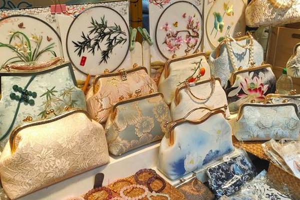 传统手工艺品一般在产业基地;最赚钱的十种手工产品