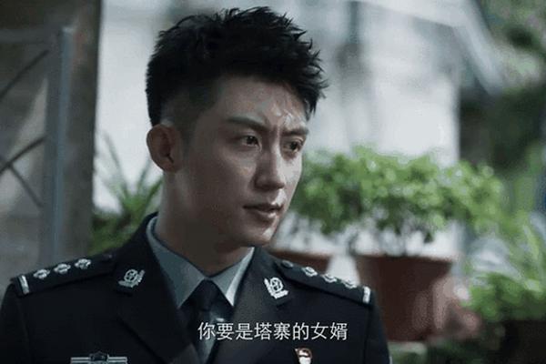 破冰行动李飞母亲姓名