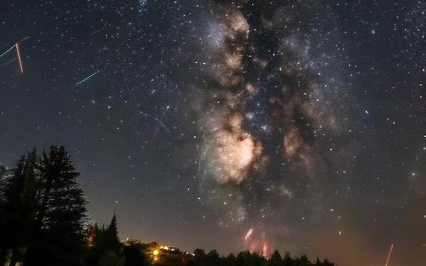 双子座流星雨的视频(中国呼伦贝尔下过什么样的流星雨) 双子座流星雨的视频(中国呼伦贝尔下过什么样的流星雨)