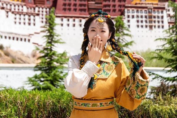 佛教文化知识讲解人卓玛 卓玛老师简介百度百科 佛教文化知识讲解人卓玛 卓玛老师简介百度百科