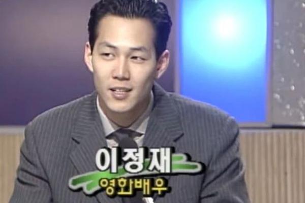 观相给李政宰点痣片段-李政宰年轻时图片