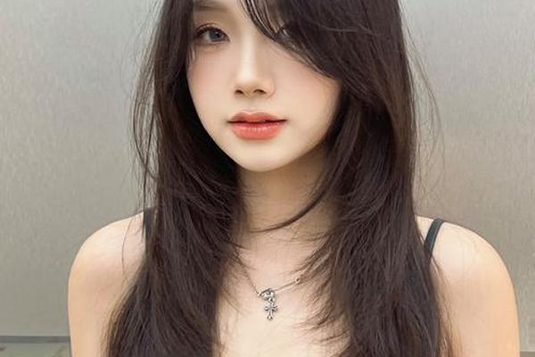 八字刘海图片女