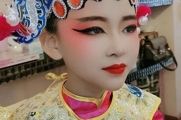 国粹京剧花旦服饰儿童 京剧花旦服饰图片