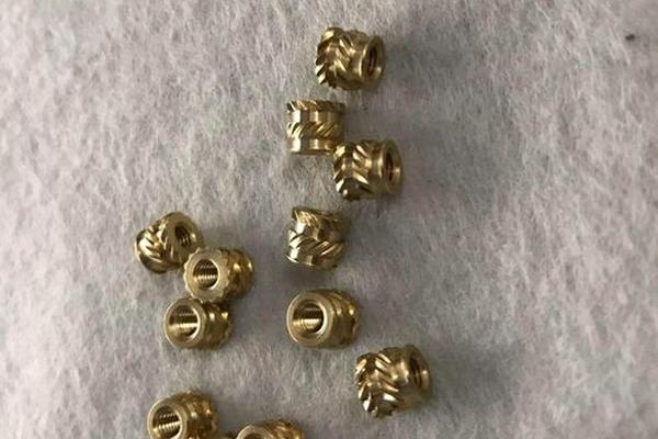 八字铜