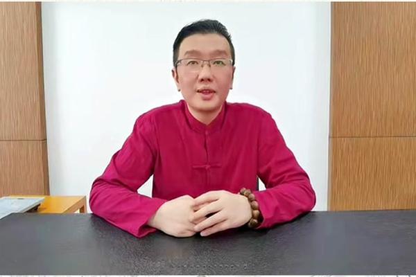 2008年属鼠女初中学业如何