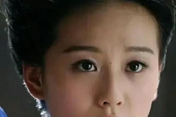 何润东的痣相-刘诗诗的痣面相
