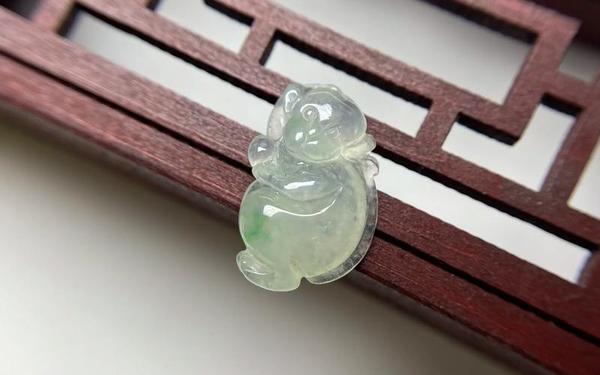 属猴的玉_适合属猴人长期佩戴什么玉石 属猴的玉_适合属猴人长期佩戴什么玉石