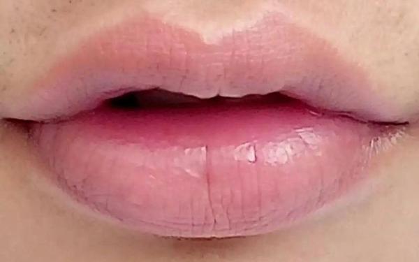 下嘴唇厚的女人能娶吗—女人厚嘴唇暗示什么 下嘴唇厚的女人能娶吗—女人厚嘴唇暗示什么