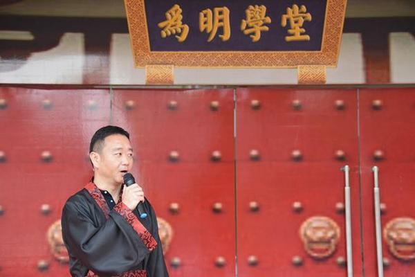 黑痣与红痣 相法(红色痣的出现意味着什么)