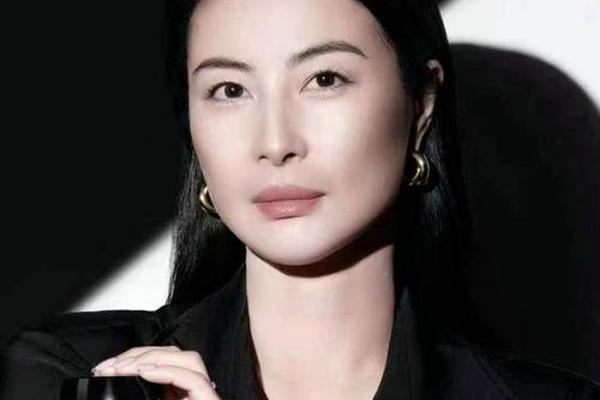郭晶晶脸上痣相_倪海厦谈女人脸上痣