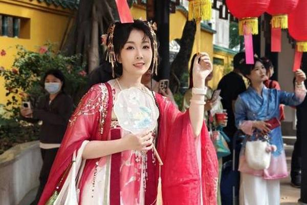 汉服文化馆阅读理解,三年级阅读《汉服文化馆》