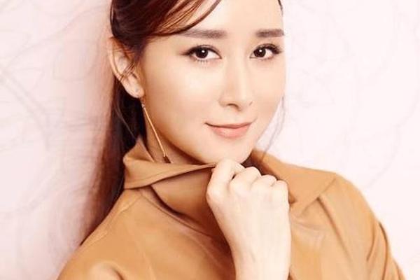 胡静痣相—胡静颜值巅峰图片