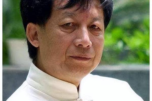 易中天额头痣相,易中天额头的痣好吗