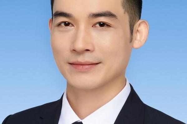 夏华健姓名打分
