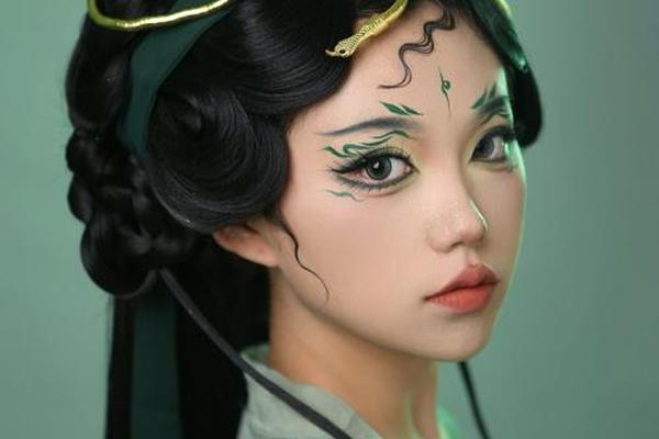 痣相青蛇是什么意思—青蛇代表什么意思 痣相青蛇是什么意思—青蛇代表什么意思