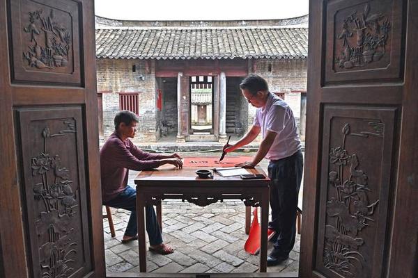 客家人耕读文化(客家耕读传家文化精神)