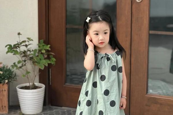 女儿
