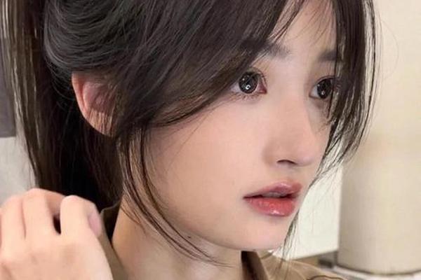 八字刘海怎么卷好看