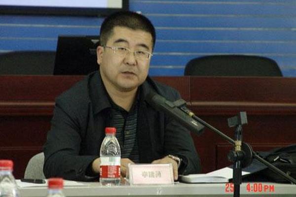 哈密教育局局长姓名简历