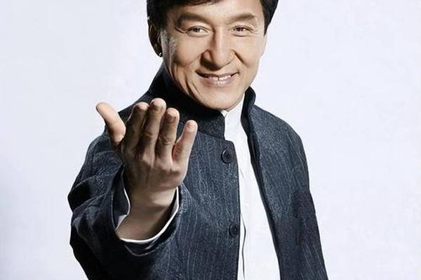 成龙的八字