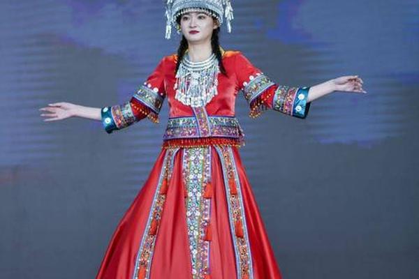 民族服饰文化传承与创新 民族服饰文化