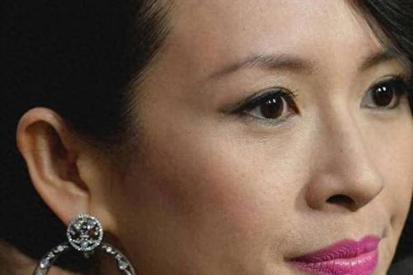 章子怡痣相 章子怡眼睛里有颗痣