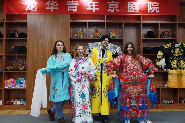 国粹文化输出名场面外国人-我国的四大国粹