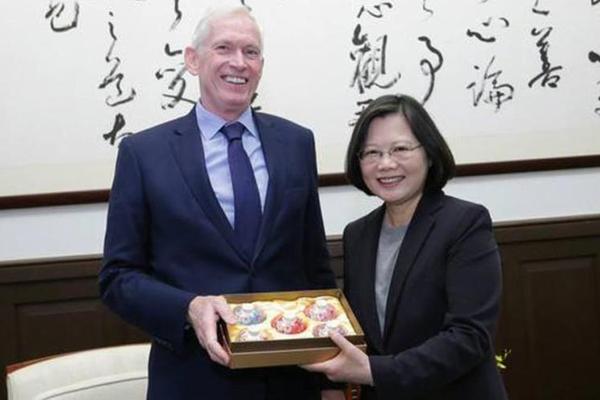 蔡英文八字