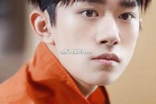易烊千玺痣相解说;易烊千玺的痣在什么位置