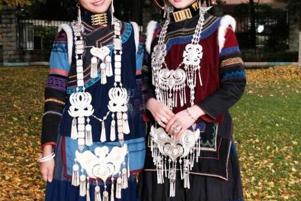 关于民族服饰文化的视频 少数民族服饰视频