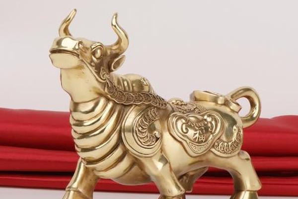 属牛的挂件2025新款(属牛的吉祥物摆件)