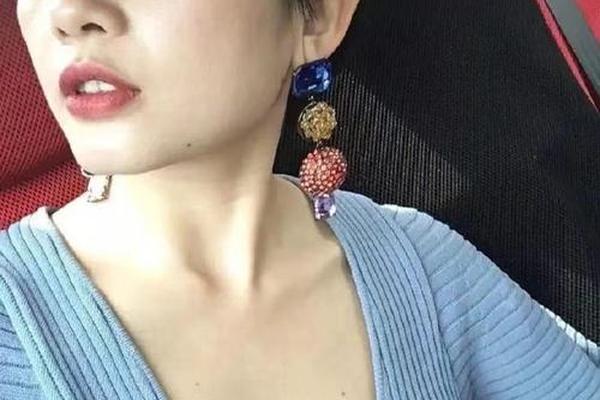 女生胸有大志的痣相、胸有大痣的人会怎么样