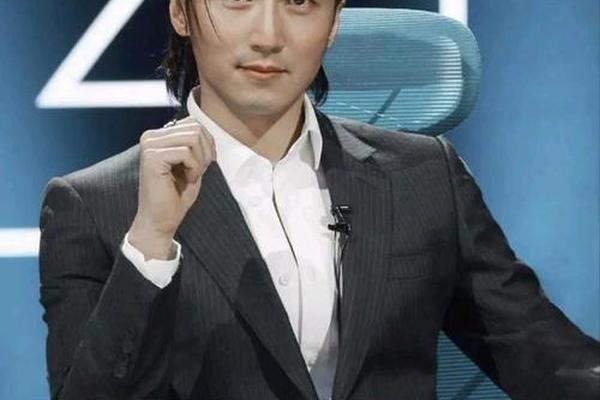 谢霆锋  八字