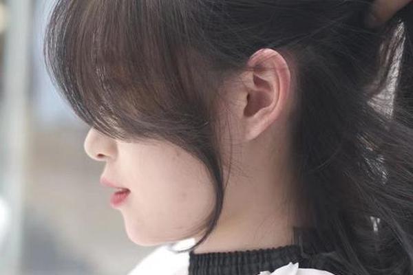 短八字刘海图片