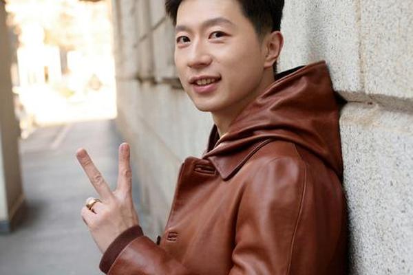 马龙脸上的痣相;脸上有等腰三角形的痣