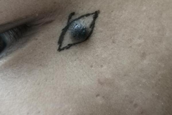 眼角的痣是色难之相,眼角的痣是美人痣吗 眼角的痣是色难之相,眼角的痣是美人痣吗