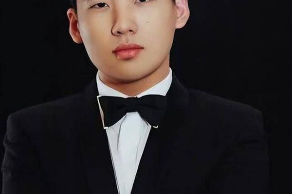 郭麒麟的脸上痣相_郭麒麟八字面相