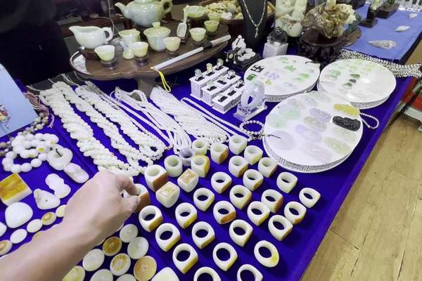 玉石文化直播视频-直播卖玉石是假的吗